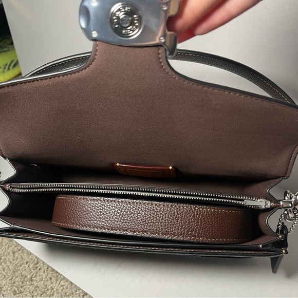 Coach Tabby 26 Leather Shoulder Bag Color maple W/dustbag - Picture 5 of 6